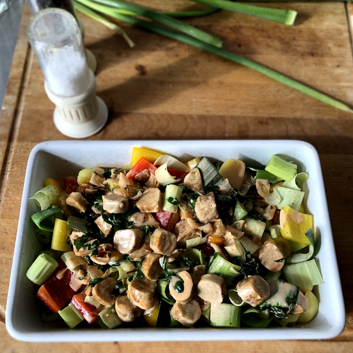 Gemüsetopf mit Bratwurst – MACROVIS